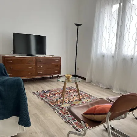 Apartmán Buonarroti 37 *